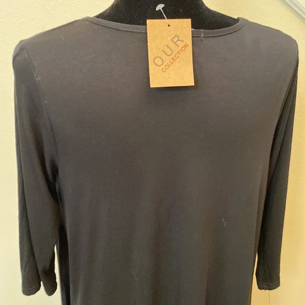 OUR Collection Tunic - Picture 5 of 7
